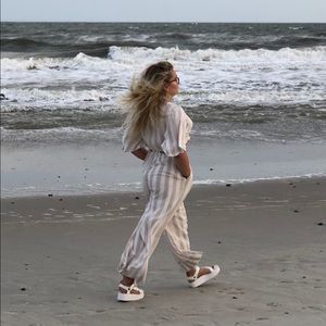 American Eagle Two-piece cropped tie top and pants